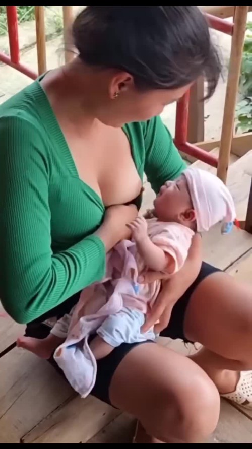 Breastfeeding 2024 06 17 15 17 54 (192)