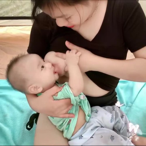 Breastfeeding 2024 06 17 15 17 54 (275)