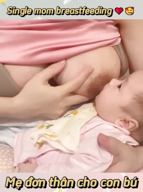 Breastfeeding3541 (8)