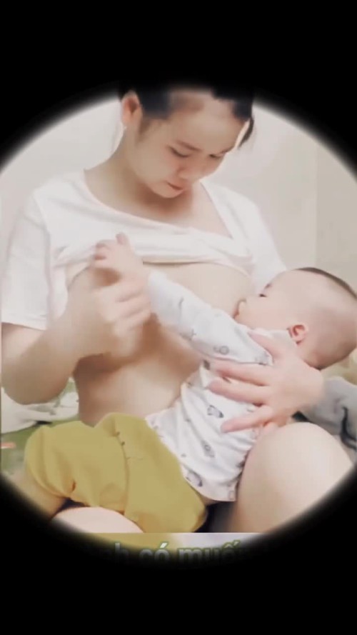 Breastfeeding254 (1)