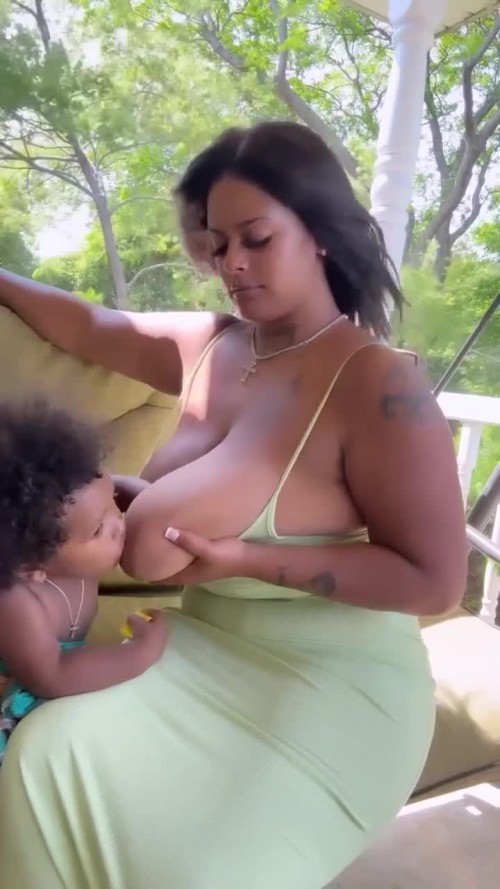 Breastfeeding (23)