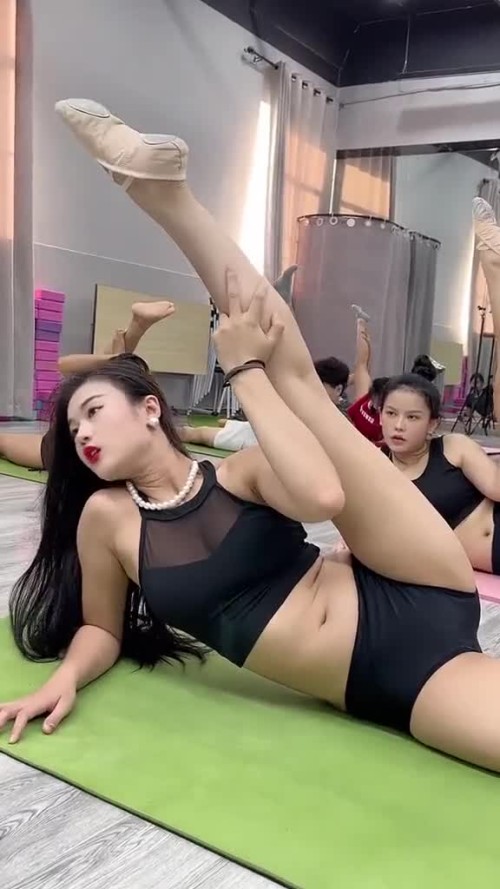 sexy girl dancing 1 (270)